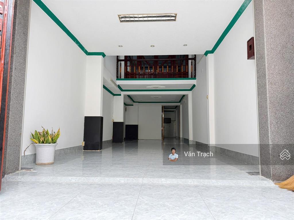 Cho thuê nhà nguyên căn mặt tiền võ trứ tân lập nha trang hướng đông bắc vào ở ngay
