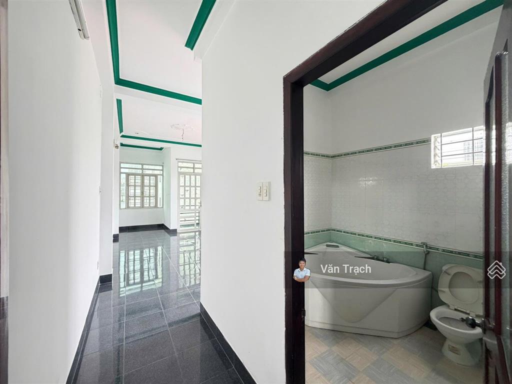 Cho thuê nhà nguyên căn mặt tiền võ trứ tân lập nha trang hướng đông bắc vào ở ngay