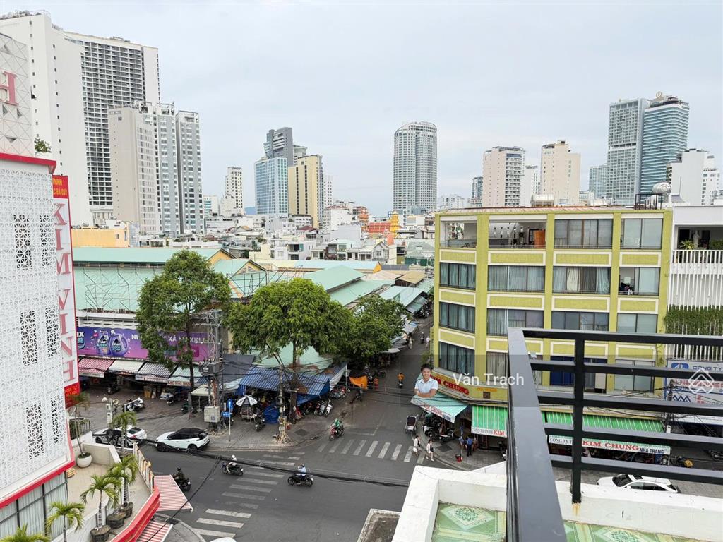 Cho thuê nhà nguyên căn mặt tiền võ trứ tân lập nha trang hướng đông bắc vào ở ngay