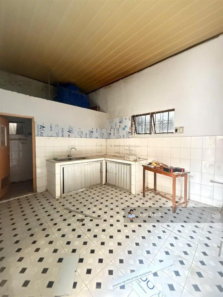 Bán nhà cấp 4 mặt tiền thích quảng đức rộng 25m đã có sổ hồng xây dựng tự do giá tốt