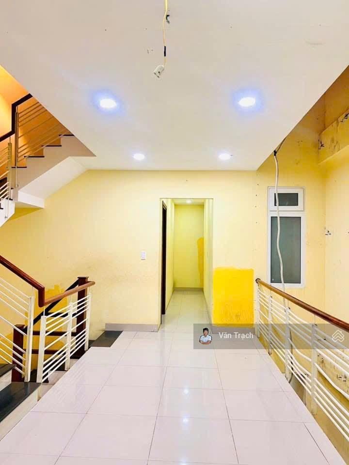 Cho thuê nhà mặt tiền thích quảng đức phước hải nha trang ngang 6m