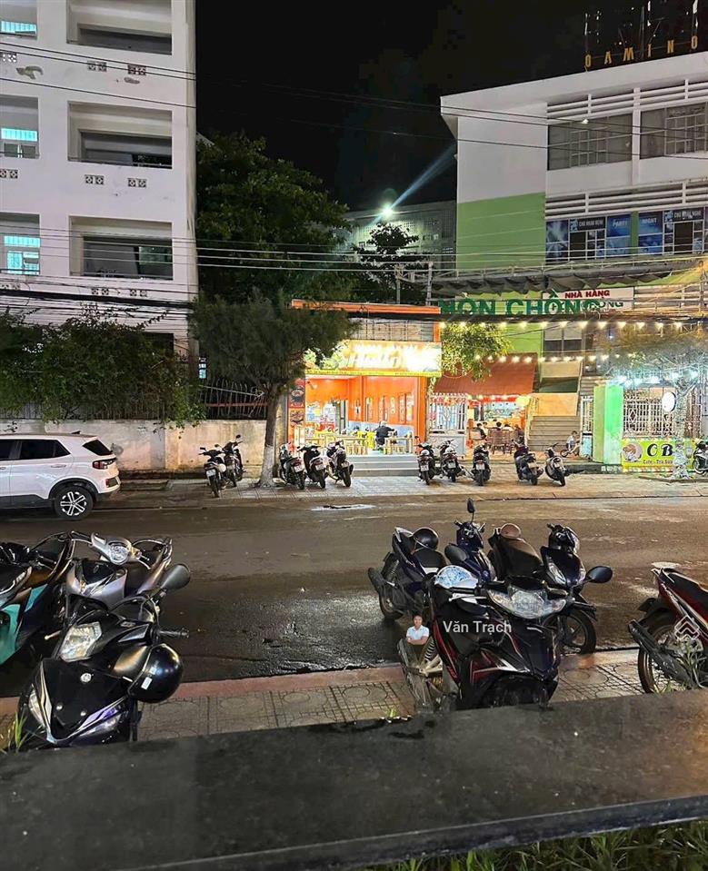Bán căn shophouse napoleon castle 1 vĩnh phước nha trang có dòng tiền 142.4m2 ngang 7m