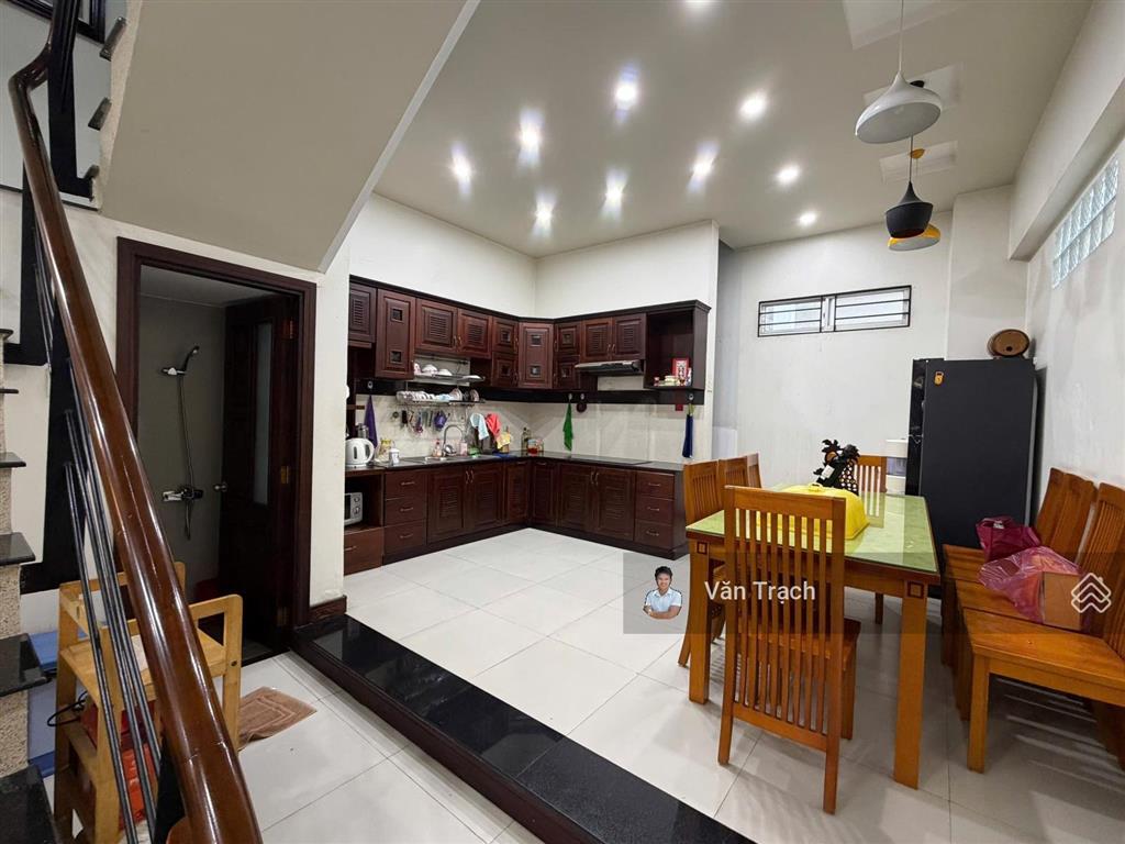 Cho thuê nhà nguyễn trung trực tân lập nha trang gần chợ xóm mới vào ở ngay nội thất như hình