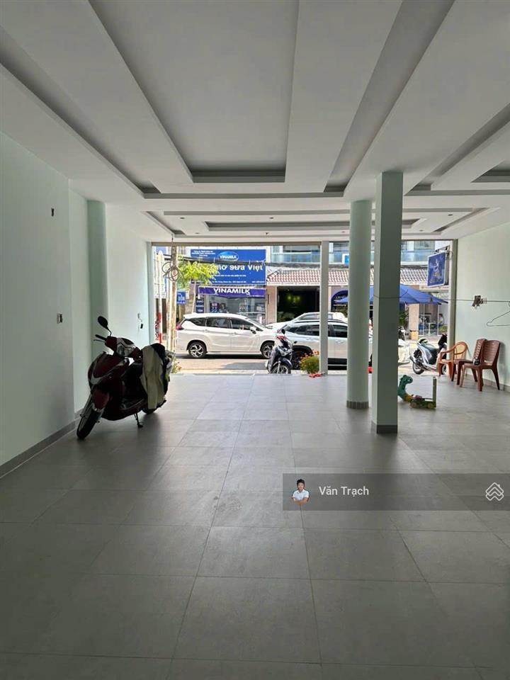 Cho thuê nhà mặt tiền đường vân đồn phước hoà nha trang phù hợp làm nhà hàng hay vp công ty