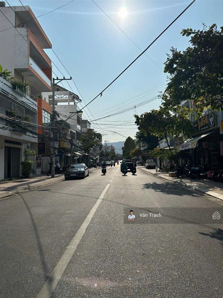 Cho thuê nhà mặt tiền đường vân đồn phước hoà nha trang phù hợp làm nhà hàng hay vp công ty