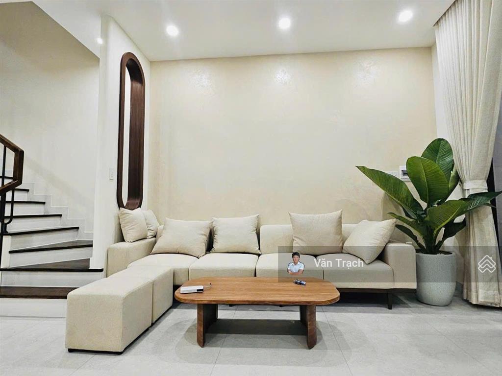 Cho thuê nhà 4 phòng ngủ kđt mỹ gia vĩnh thái nha trang gói 5 full nội thất vào ở ngay