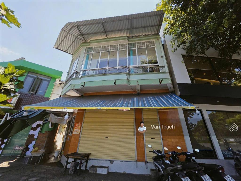 Cho thuê nhà mặt tiền phạm văn đồng gần cầu trần phú nha trang vào ở ngay, giá chỉ 15 triệu