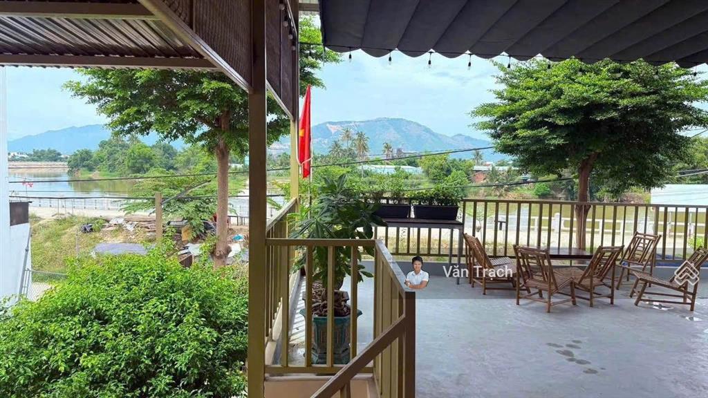 Cho thuê nhà mặt tiền liên hoa view sông cái vĩnh ngọc nha trang phù hợp làm homestay