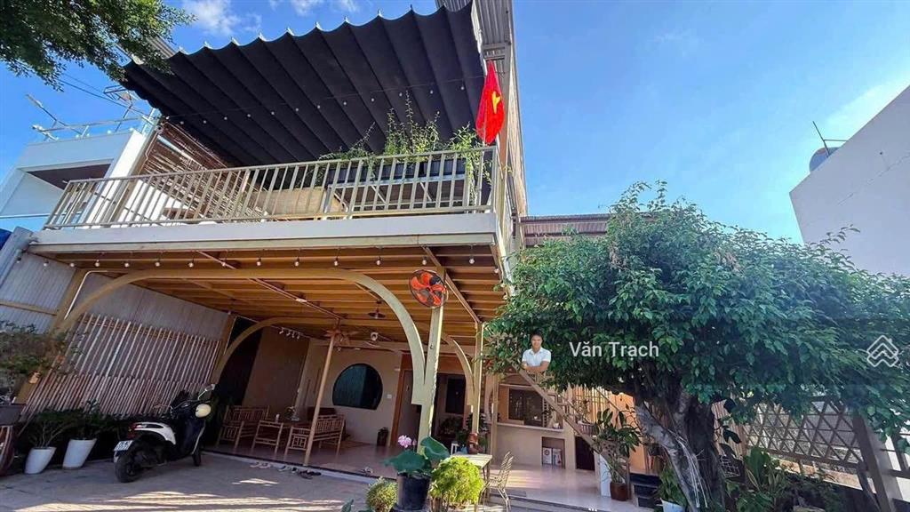 Cho thuê nhà mặt tiền liên hoa view sông cái vĩnh ngọc nha trang phù hợp làm homestay