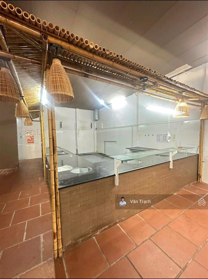 Cho thuê nhà mặt tiền ngô gia tự tân lập nha trang ngang 8,3m mặt bằng trống vào kinh doanh ngay