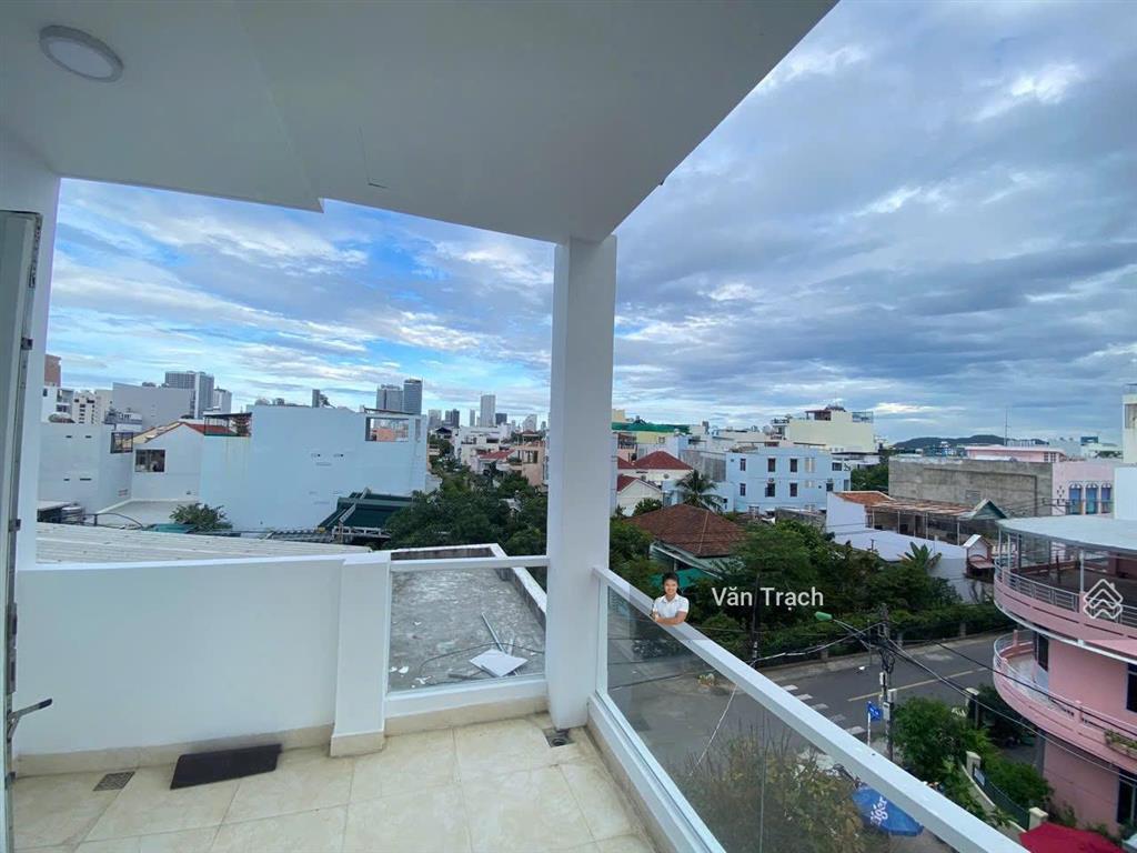 Cho thuê nhà mặt tiền nhị hà, phước hoà, nha trang, hướng đông nam có sân để ô tô 4pn vào ở ngay