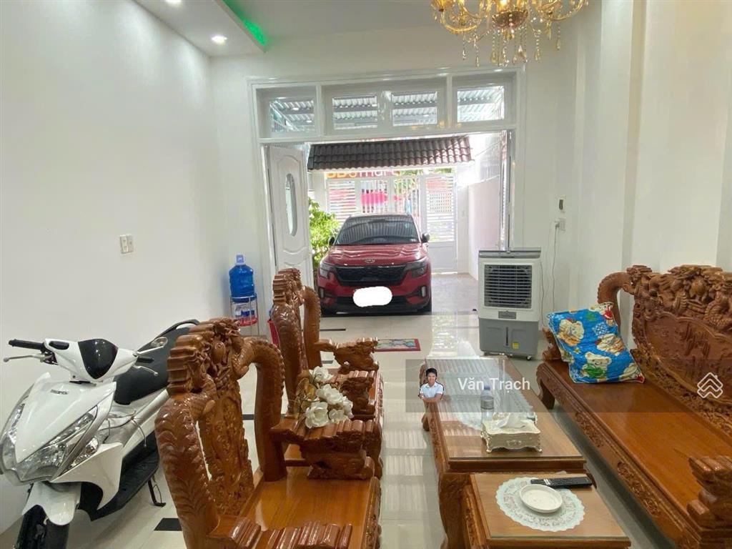 Cho thuê nhà mặt tiền nhị hà, phước hoà, nha trang, hướng đông nam có sân để ô tô 4pn vào ở ngay