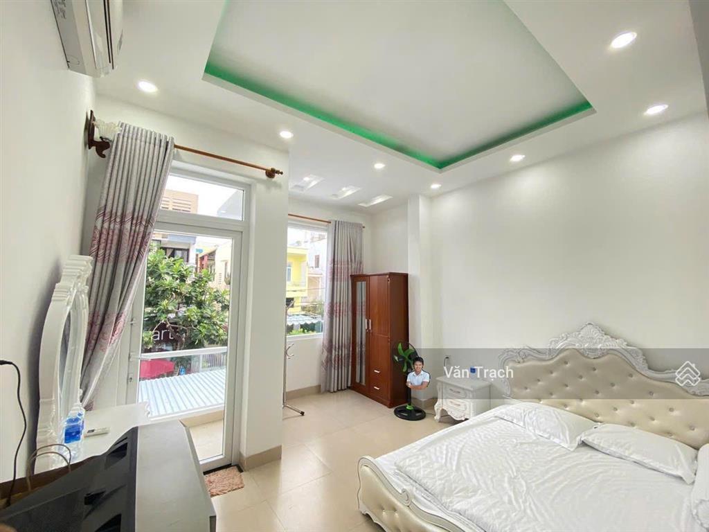 Cho thuê nhà mặt tiền nhị hà, phước hoà, nha trang, hướng đông nam có sân để ô tô 4pn vào ở ngay