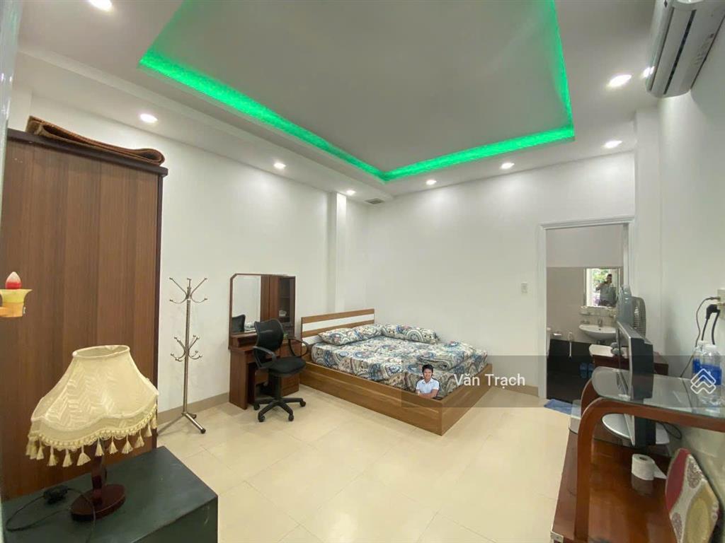 Cho thuê nhà mặt tiền nhị hà, phước hoà, nha trang, hướng đông nam có sân để ô tô 4pn vào ở ngay