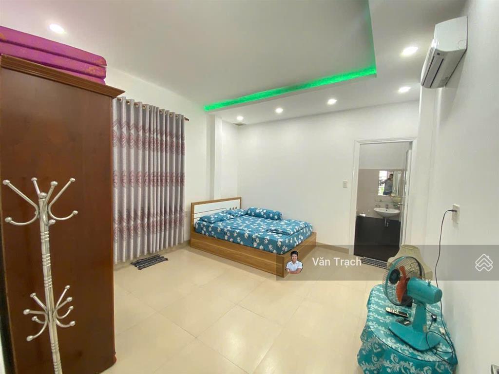 Cho thuê nhà mặt tiền nhị hà, phước hoà, nha trang, hướng đông nam có sân để ô tô 4pn vào ở ngay