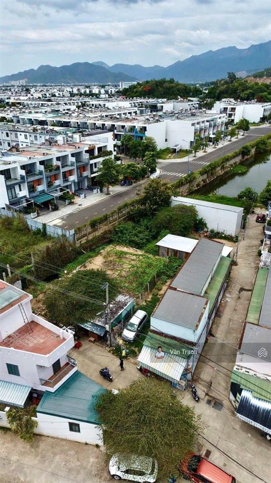 Bán đất nền đường xóm hạ thái thông 2 vĩnh thái nha trang full thổ cư sổ riêng đường 6,5m