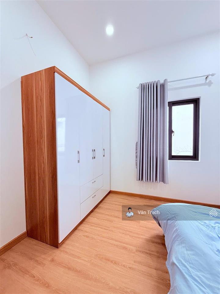 Cho thuê nhà 4 phòng ngủ hẻm lê hồng phong phước hải nha trang hướng đông chỉ 7,9 triệu
