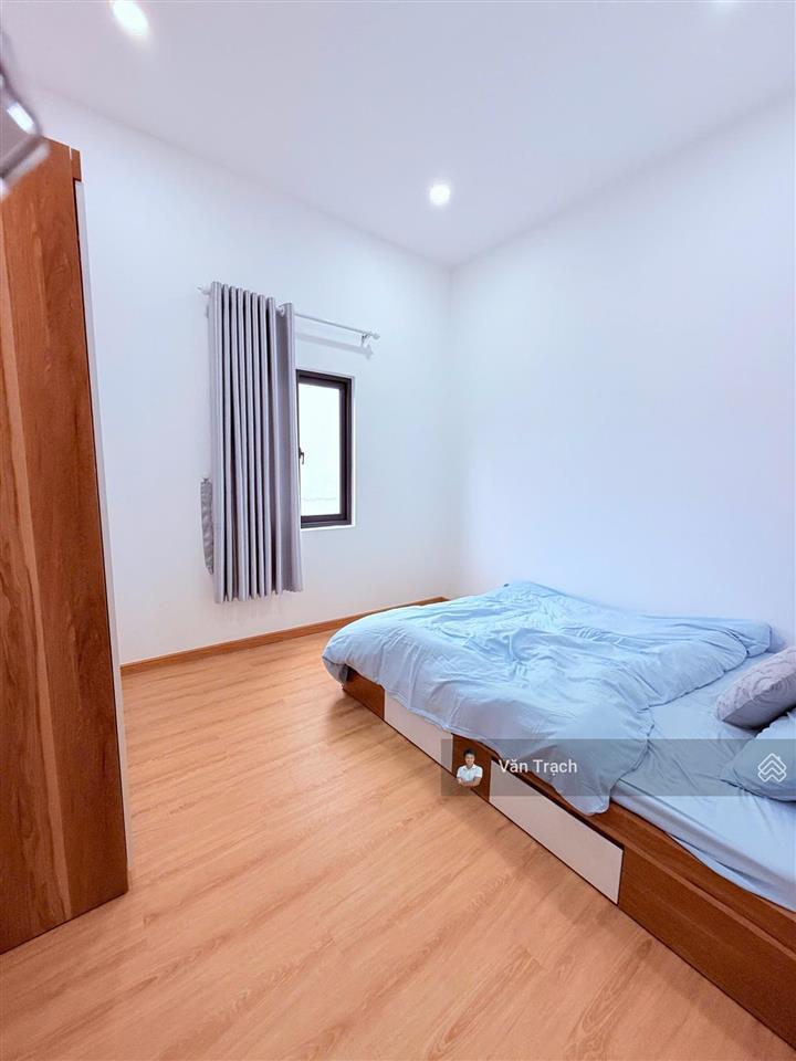 Cho thuê nhà 4 phòng ngủ hẻm lê hồng phong phước hải nha trang hướng đông chỉ 7,9 triệu