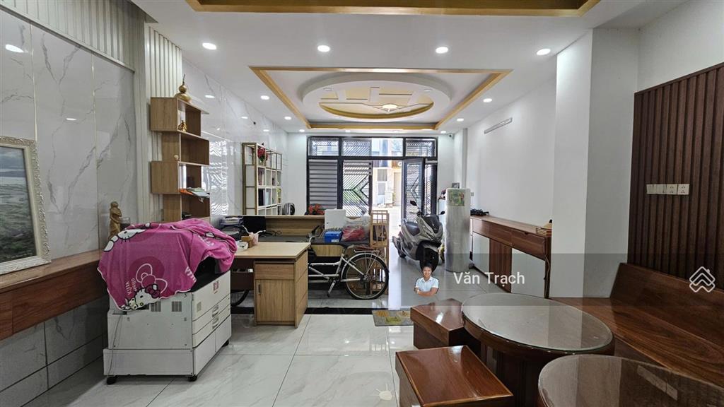 Cho thuê nhà hà quang 2 phước hải nha trang có thang máy 5 phòng ngủ vào ở ngay