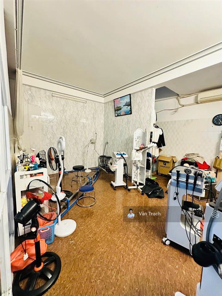 Cho thuê nhà 4 tầng mặt tiền đường trần nhật duật nha trang ngang 6m phù hợp kinh doanh vào ở ngay