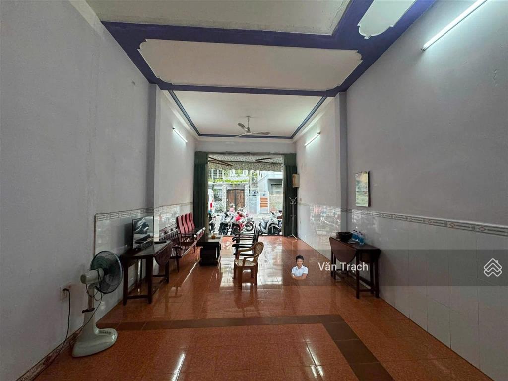 Bán nhà mặt tiền trịnh phong nha trang trục kinh doanh sổ riêng gần biển vào ở ngay