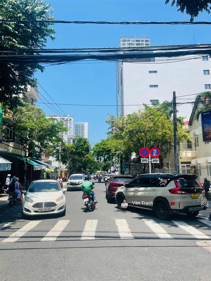 Bán nhà 2 tầng đường trần văn ơn lộc thọ nha trang sổ hồng riêng 113m ngang 4,35 giá 21,5 tỷ