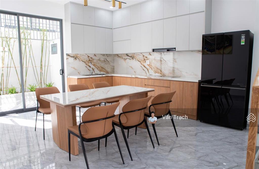 Cho thuê nhà 3 tầng kđt mỹ gia nha trang 4 ngủ full nội thất đẹp vào ở ngay đường rộng 18m