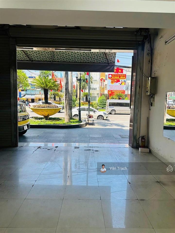 Cho thuê nhà mặt bằng kinh doanh ngã 4 thống nhất quang trung nha trang riêng chủ