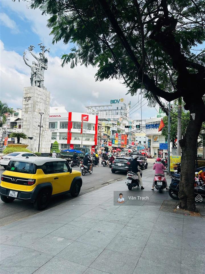 Cho thuê nhà mặt bằng kinh doanh ngã 4 thống nhất quang trung nha trang riêng chủ