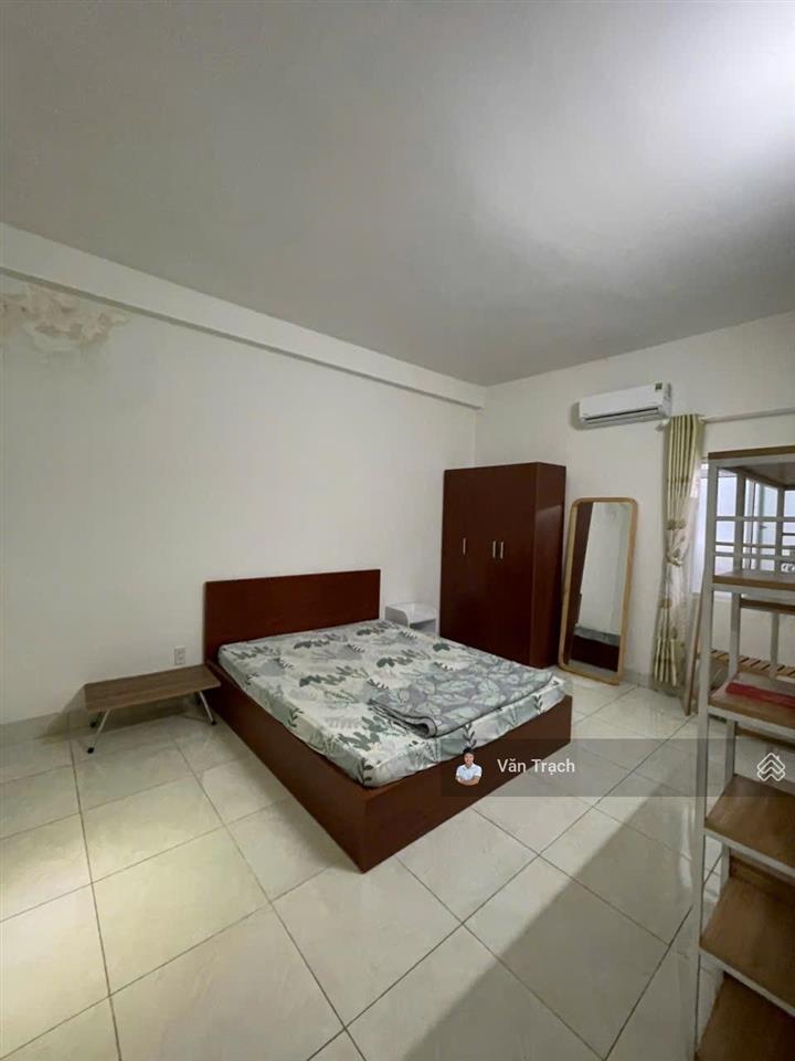 Cho thuê nhà kđt phước long a nha trang hướng đông nam vào ở ngay full nội thất 5 ngủ