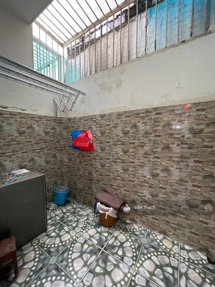 Cho thuê nhà kđt phước long a nha trang hướng đông nam vào ở ngay full nội thất 5 ngủ