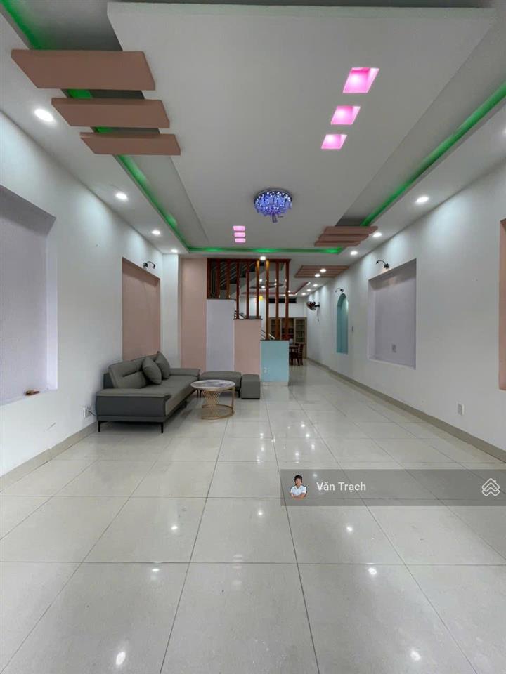 Cho thuê nhà kđt phước long a nha trang hướng đông nam vào ở ngay full nội thất 5 ngủ