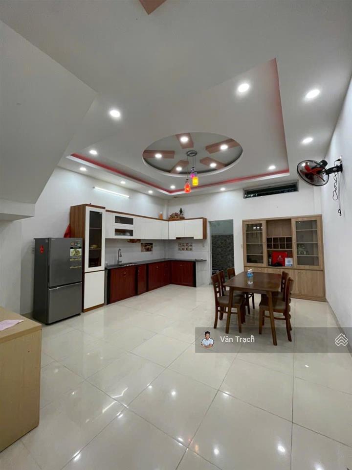 Cho thuê nhà kđt phước long a nha trang hướng đông nam vào ở ngay full nội thất 5 ngủ