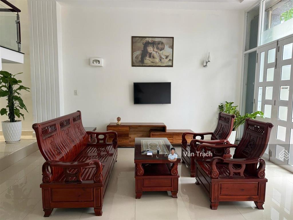 Cho thuê nhà b5 kđt vĩnh điềm trung nha trang vào ở ngay full nội thất như hình