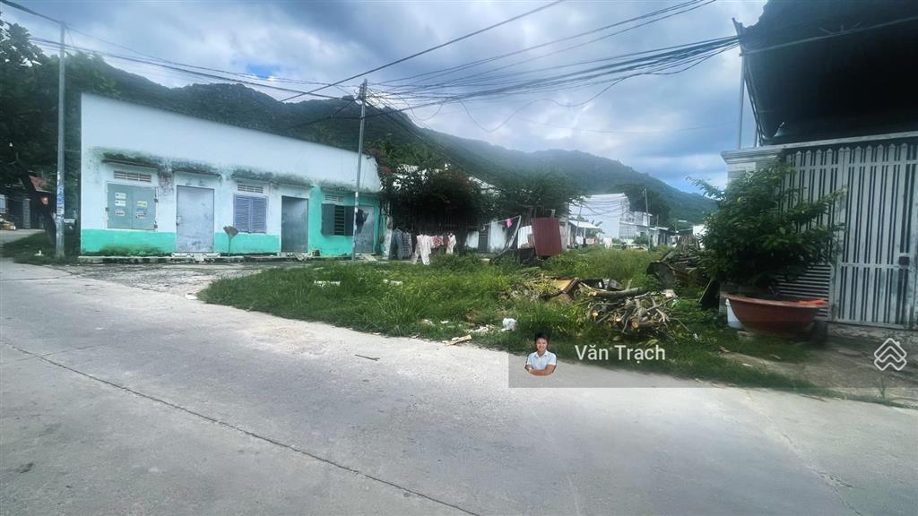 Bán lô góc 2 mặt tiền đường phước lộc phước đồng nha trang cách đại lộ 100m đường 8m sổ riêng