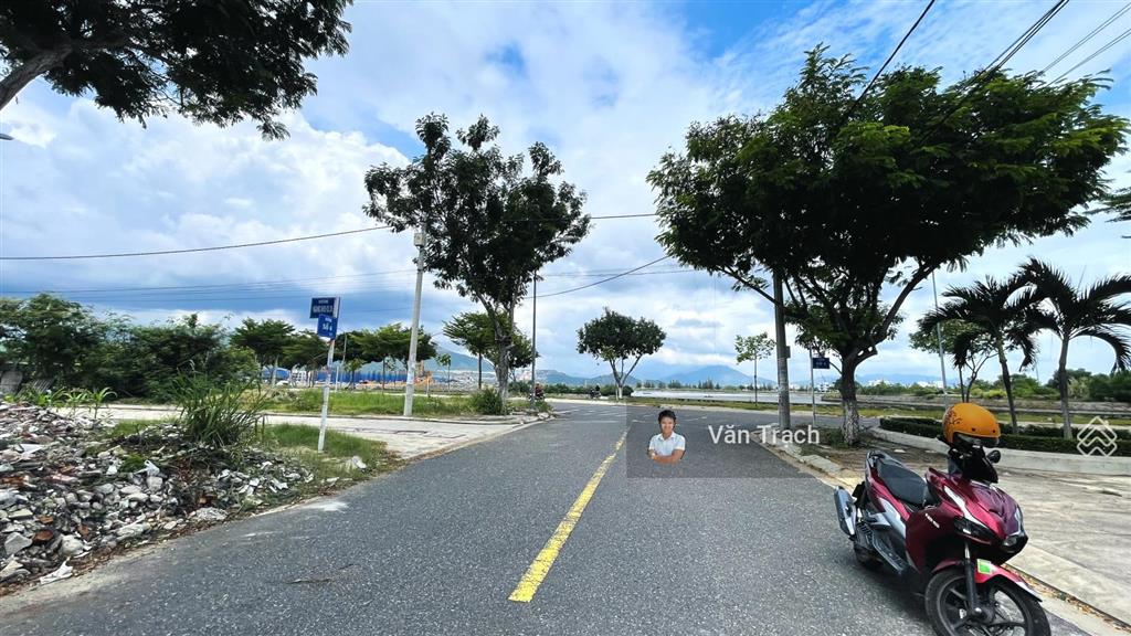 Bán đất 2 mặt tiền view sông tđc hòn rớ 2 phước đồng nha trang hướng đông bắc ngang 6m sổ riêng