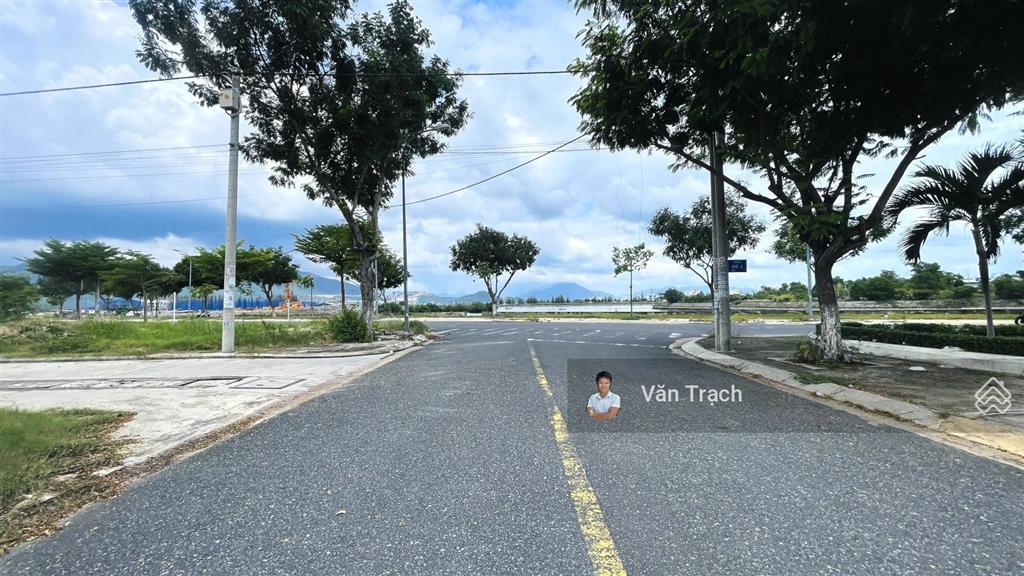 Bán đất 2 mặt tiền view sông tđc hòn rớ 2 phước đồng nha trang hướng đông bắc ngang 6m sổ riêng
