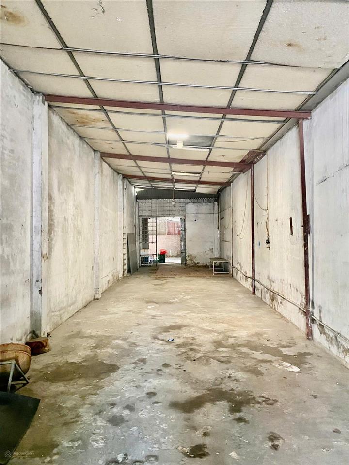 Bán nhà mặt đường nguyễn văn linh (gần aeon mall)  100,8m2  mt 4,2m  vuông vắn  85 tr/m2