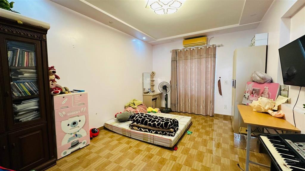 Giá tốt cho đầu tư  8,6 tỷ  nhà gốc dân mặt đường phụng pháp