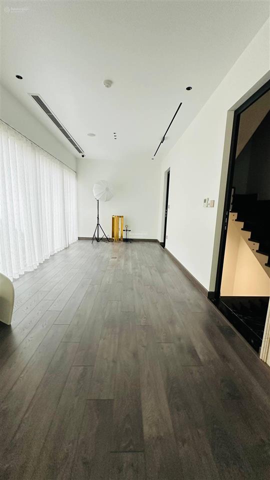 Bán nhà mặt đường hai bà trưng  70m2  mặt tiền 5,2m  9 tầng  thang máy  pccc đầy đủ