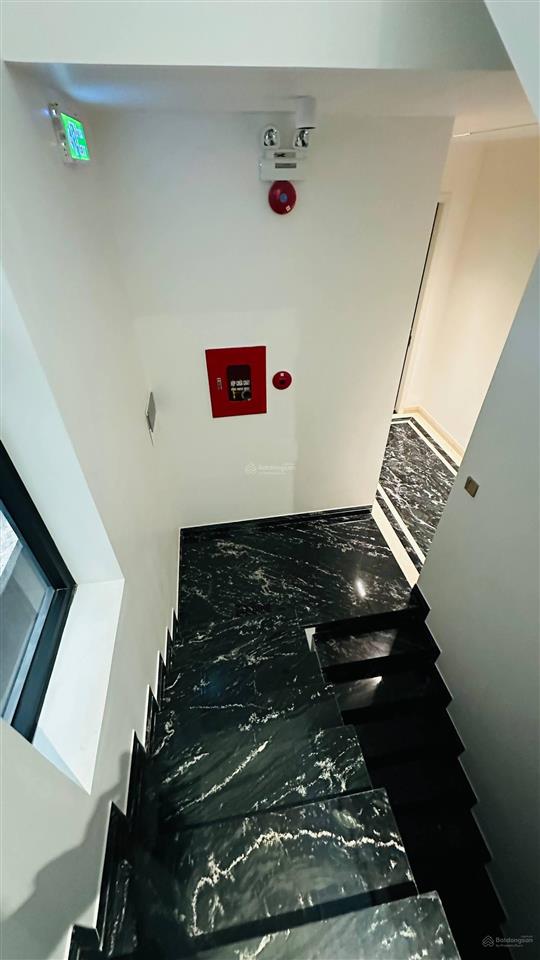 Bán nhà mặt đường hai bà trưng  70m2  mặt tiền 5,2m  9 tầng  thang máy  pccc đầy đủ