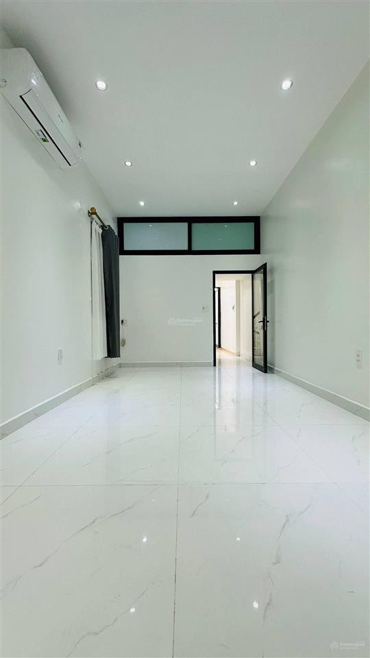 Nhà mặt đường đình đông  40m2  4 tầng đẹp chỉ việc về ở  cạnh ngõ  giá 7,9 tỷ