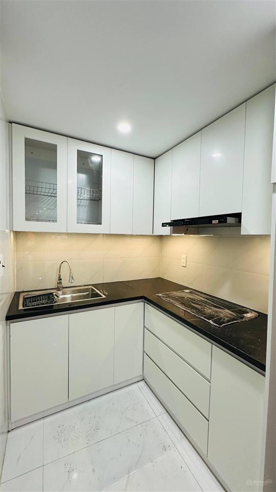 Nhà mặt đường đình đông  40m2  4 tầng đẹp chỉ việc về ở  cạnh ngõ  giá 8,5 tỷ