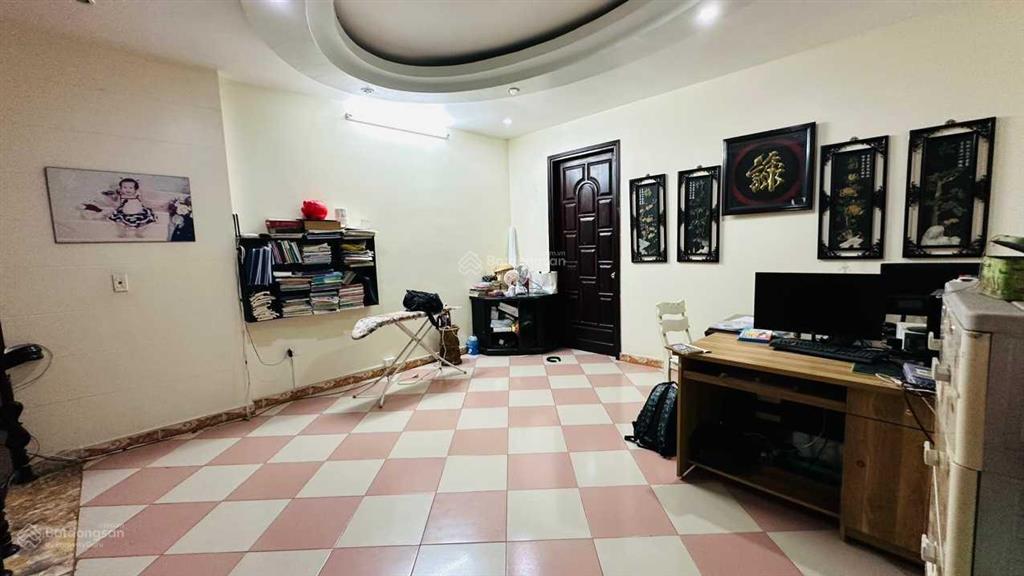 Nhà mặt đường hoàng quý (đoạn đẹp)  103m2  mt 5,1m  3,5 tầng  giá 11 tỷ