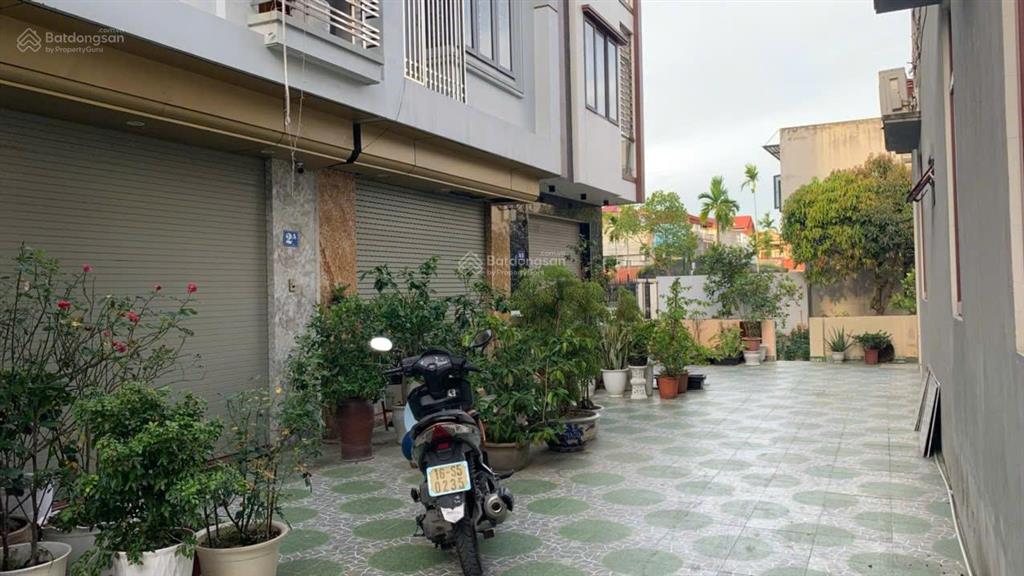 Nhà rộng rãi, ngõ to, sân trước cực rộng gần trường cấp 3 trần phú