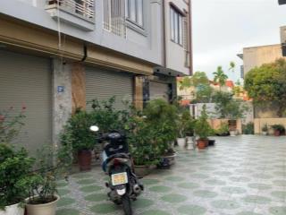 Nhà rộng rãi, ngõ to, sân trước cực rộng gần trường cấp 3 trần phú