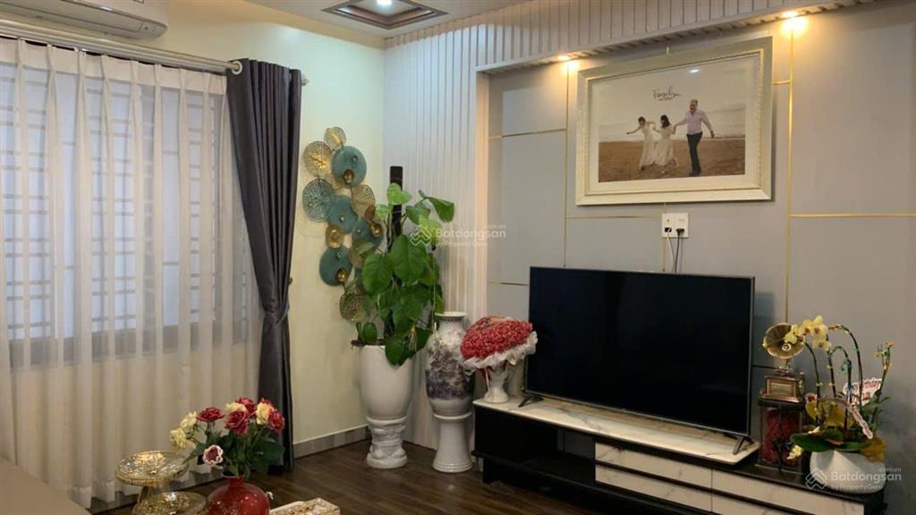 Nhà rộng rãi, ngõ to, sân trước cực rộng gần trường cấp 3 trần phú