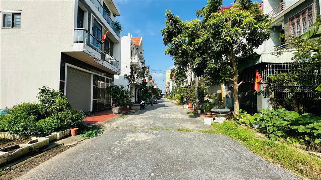 Lô đất biệt thự trung tâm chợ quán toan, kđt long sơn  210m2  3 mặt thoáng  giá cực tốt 28tr/m2