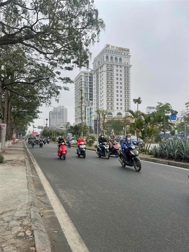 Mặt đường lê hồng phong  1100m2  2 mặt trước sau  đất ở kết hợp tmdv  giá 235 tr/m2