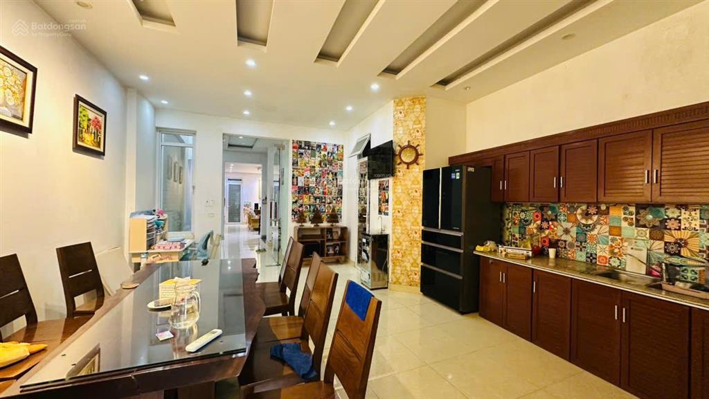Nhà mặt tiền đại lộ tôn đức thắng (gần kdc an trang)  233m2  ngang 5,4m  5 tầng  giá 25 tỷ
